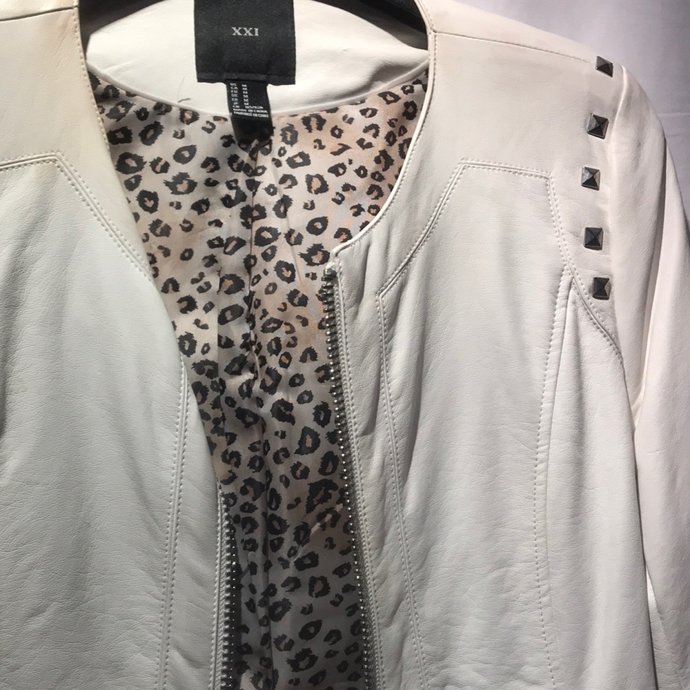 White leather jacket - Picture 2 of 2